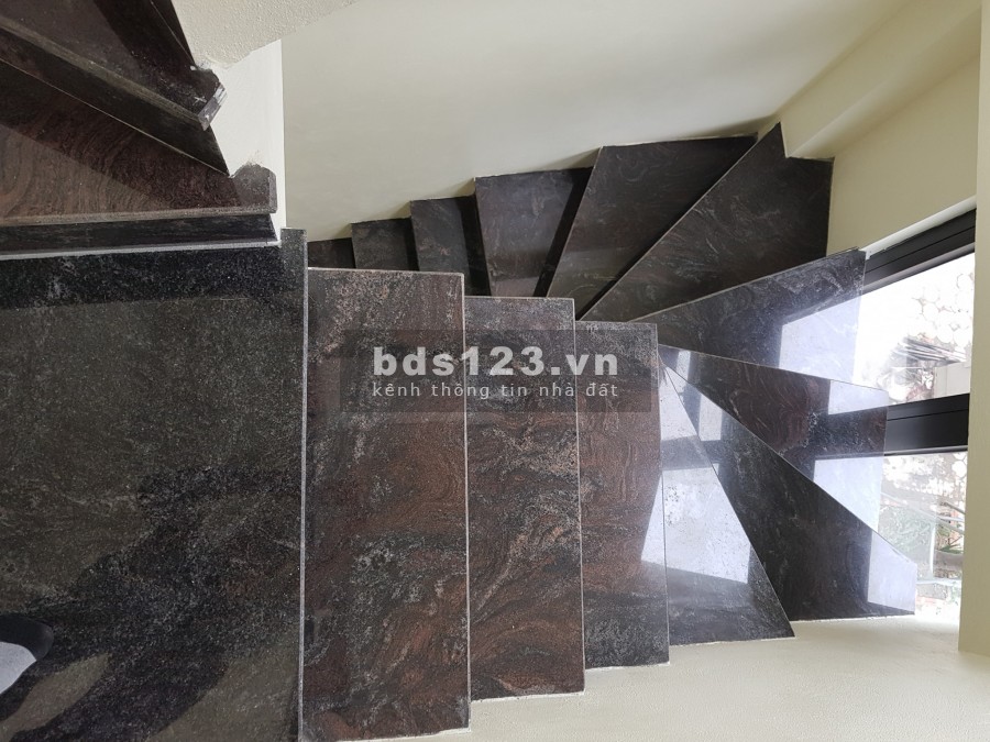 Bán nhà mặt phố Trường Chinh, 33m2, 4 Tầng, 10m Mặt tiền, 14 Tỷ, LH 0839844444
