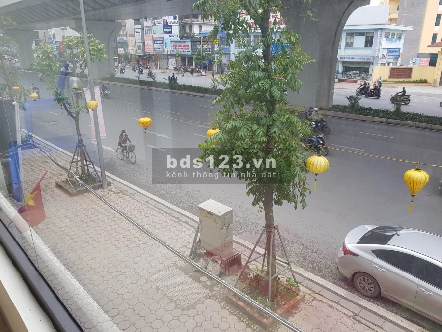 Bán nhà mặt phố Trường Chinh, 33m2, 4 Tầng, 10m Mặt tiền, 14 Tỷ, LH 0839844444