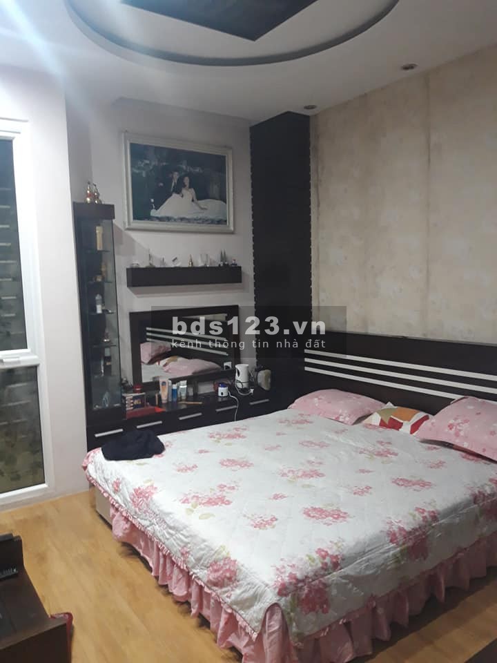 Nguyễn Văn Cừ Long Biên, 95m2 MTx4.5m 4T 4 Ngủ