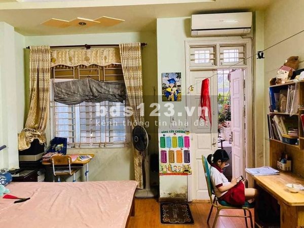 Nhà đẹp Khương Đình , ngõ to , lô góc , nở hậu , 56 mét . Giá 4.6 tỷ