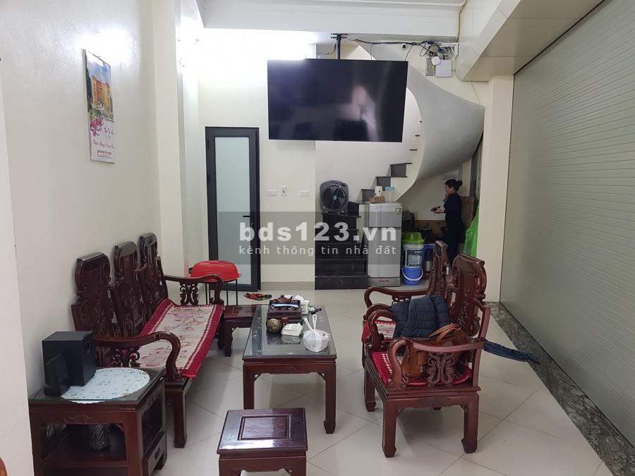 Bán nhà mặt phố Trường Chinh, 33m2, 4 Tầng, 10m Mặt tiền, 14 Tỷ, LH 0839844444