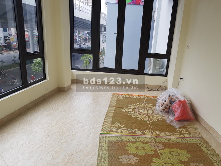 Bán nhà mặt phố Trường Chinh, 33m2, 4 Tầng, 10m Mặt tiền, 14 Tỷ, LH 0839844444