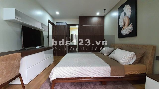 Bán nhà Lạc Long Quân, Tây Hồ, ô tô, thang máy, giá 7.85 tỷ.