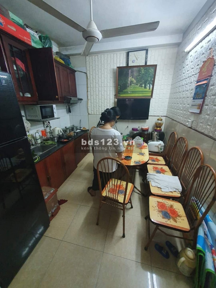 Nhà phố 8/3 5 ngủ dt 32m2 giá 3 tỷ