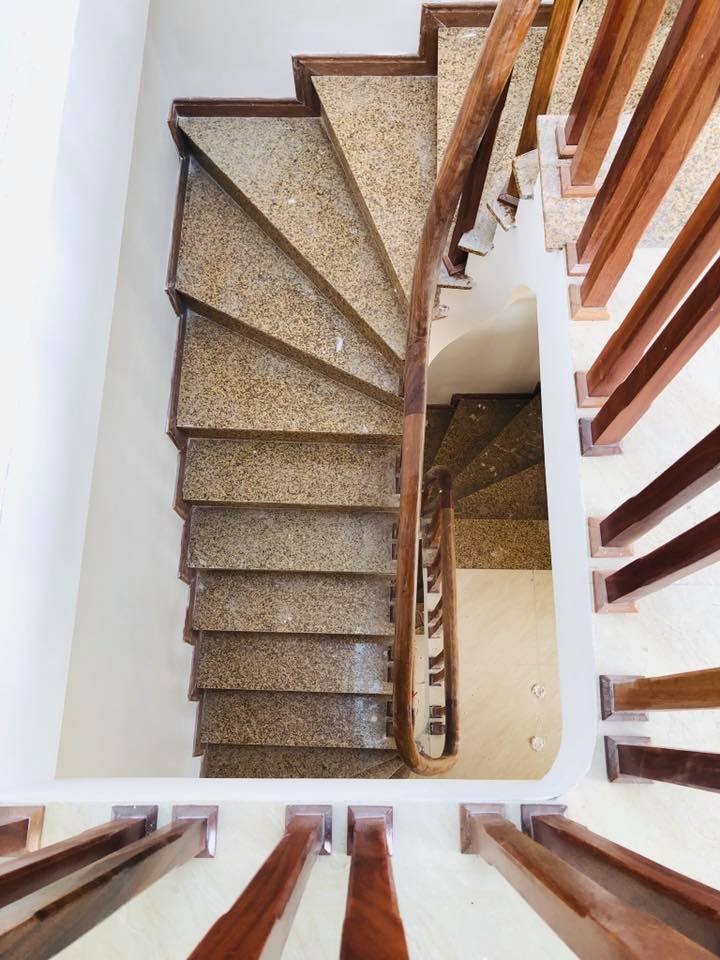 Nhà Ngõ Phố Ô Tô Sầm Uất Tô Vĩnh Diện, Thanh Xuân dt 48m2 6 Tầng (Giá TL)