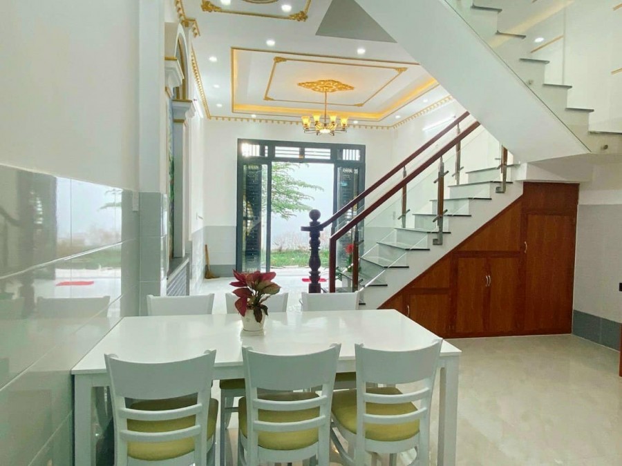 Bán gấp nhà đẹp thiết kế hiện đại gần ngay Chợ Bình Thành, DT 5x11m LH: 0816138686