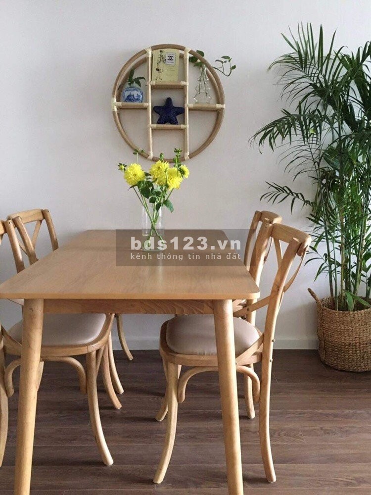 BÁN CĂN HỘ R2-03, 81M2, 2PN 2VS, HOÀN THIỆN NỘI THẤT ĐẸP. GIÁ BÁN: 3.1 TỶ ĐÃ CÓ SỔ. LH: 0398195355