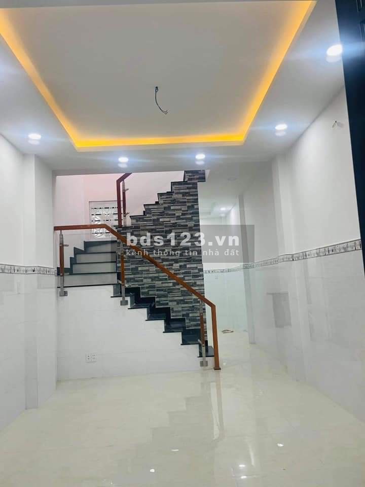 Bán nhà mới toanh giá rẻ 40m2 ở Lạc Long Quân Tân Bình