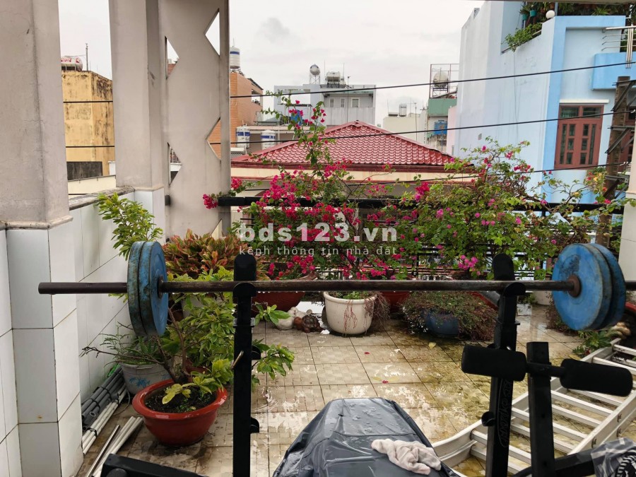 Bán Nhà Phố Trần Bình Trọng HXH DT: 86m2. Giá chỉ: 9.6 Tỷ.