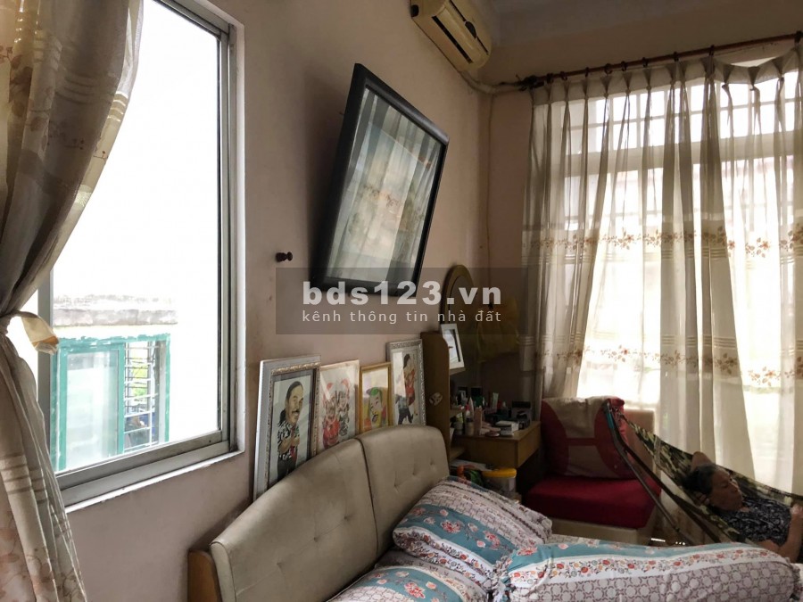 Bán Nhà Phố Trần Bình Trọng HXH DT: 86m2. Giá chỉ: 9.6 Tỷ.