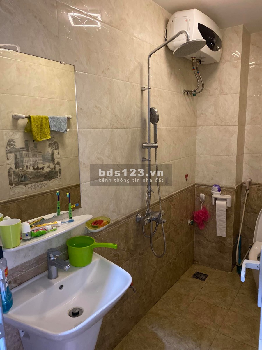 BÁN NHÀ NGUYỄN KHANG 52m 5 tầng 5.8 tỷ kinh doanh bất chấp