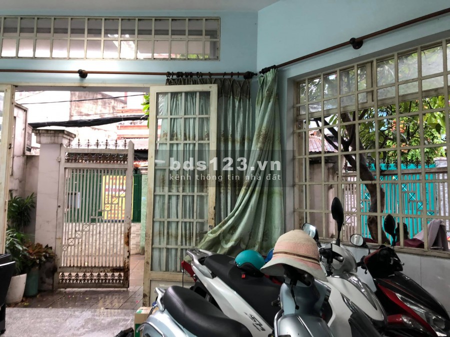 Bán Nhà Phố Trần Bình Trọng HXH DT: 86m2. Giá chỉ: 9.6 Tỷ.