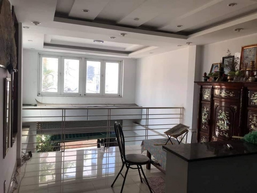 Bán nhà mũi tàu Trường Chinh Tân Bình HXH 80m2, 4T, 5PN giá 10.5 tỷ TL