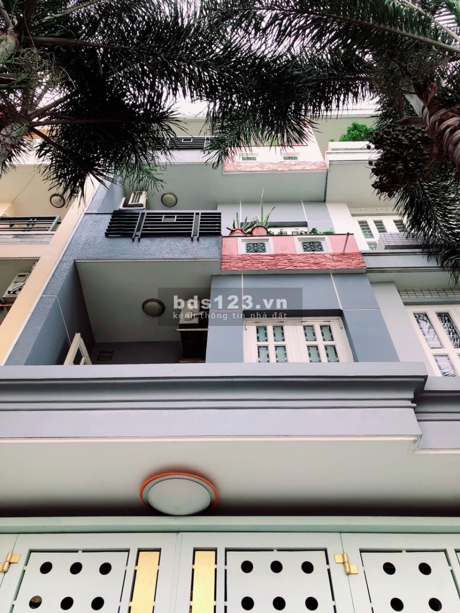 Xe hơi đậu cửa Thành Thái Quận 10 60m2 4 tầng Giá thương lượng 10 tỷ