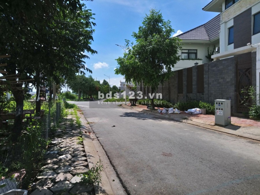 Đất ngộp cần bán gấp 487m2 đất thổ cư ở Vĩnh Phú mt chợ đông dân