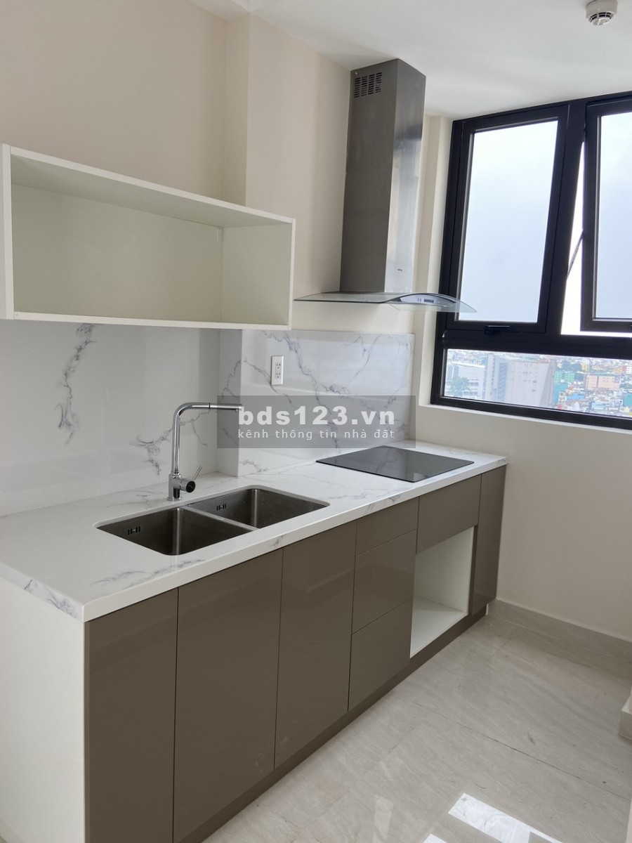 Cho thuê căn hộ 2 phòng ngủ/2WC Park Legend nội thất cơ bản y hình mới 100%, view thoáng mát giá tốt chỉ 15 Triệu/Tháng