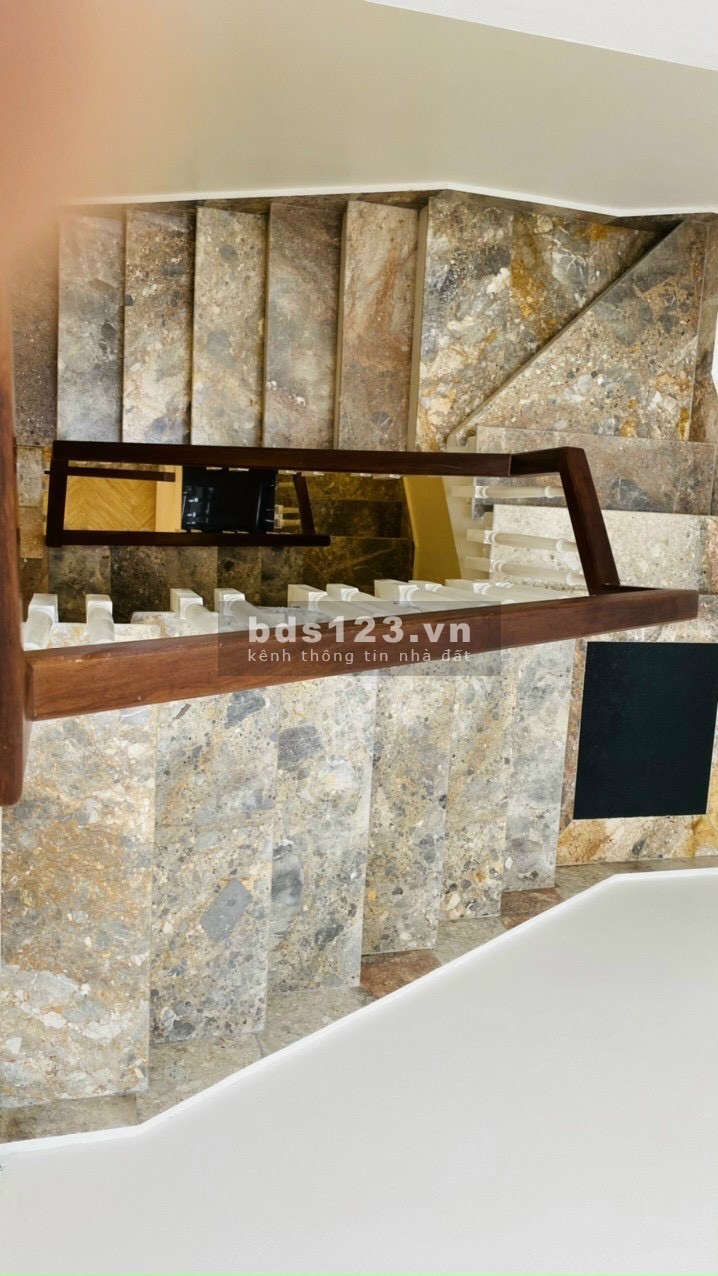 Bán nhà phố Điện Biên Phủ, TP HD 44.6m2, 3 tầng, 3 ngủ, sân để xe, chỉ 1 tỷ 920 triệu