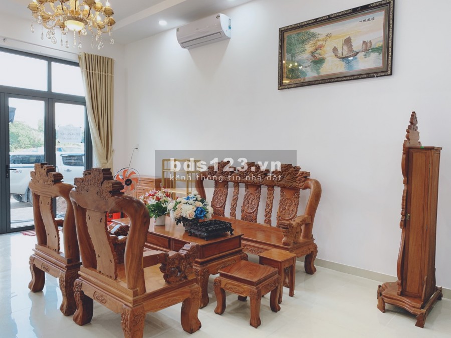 NHÀ PHỐ MẶT TIỀN TRUNG TÂM TP BẾN TRE