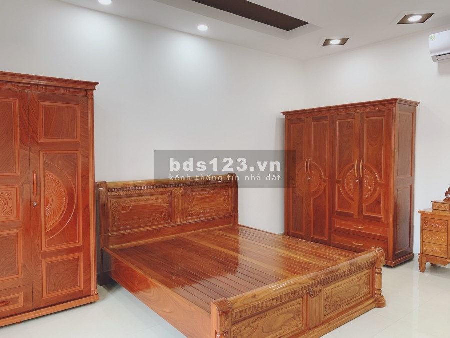 NHÀ PHỐ MẶT TIỀN TRUNG TÂM TP BẾN TRE
