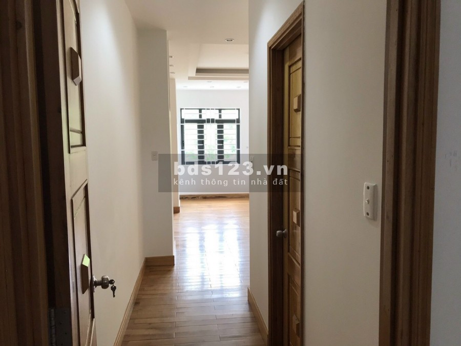 Bán nhà 4T đường Phương Canh phường Xuân Phương quận Nam Từ Liêm DT 32m2, Giá 2,4 tỷ
