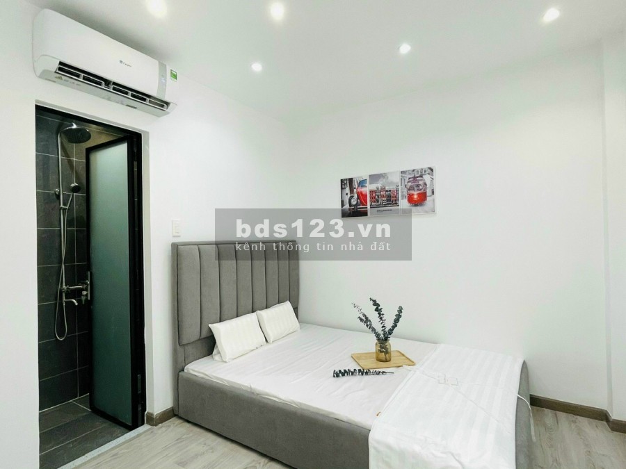 Nhà mới 3 lầu + Sân Thượng (5PN, 5WC) 60m2 đường 10m Bình Thành (Bình Tân)