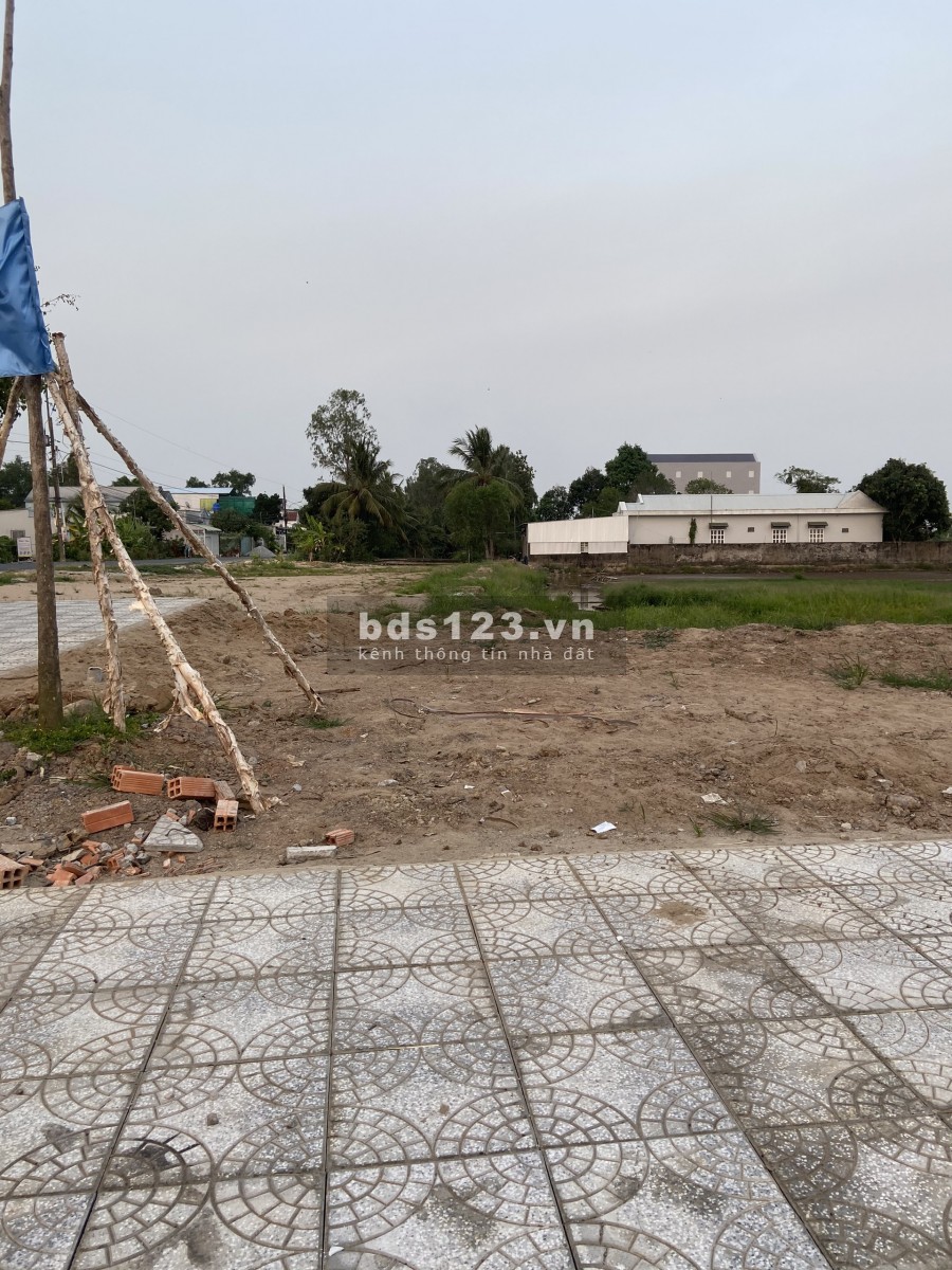 Cần ra lô đất 6 nền giá hợp lý ai có nhu cầu đầu tư liên hệ tư vấn