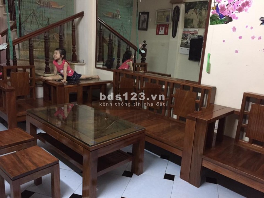 Bán Nhà Ngõ Tân Lạc, 33m2 MT3.8m, ô tô tránh 10m, ngõ trước nhà cực rộng