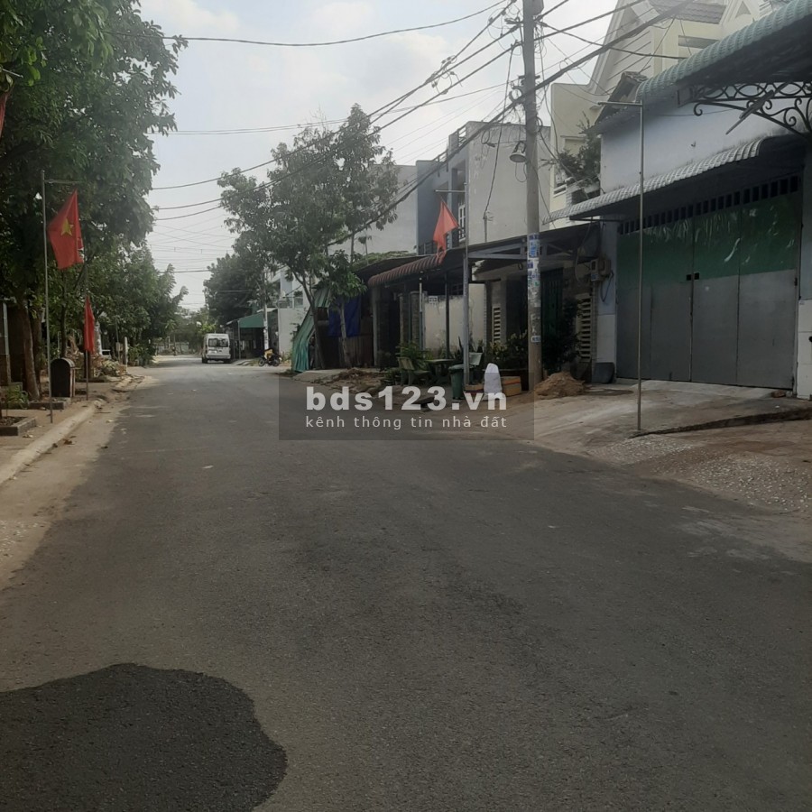 Siêu Phẩm Vạn Người Mê nhà 3 lầu DTSD 200m2 sát mặt tiền đường lk45 - Binh Tân