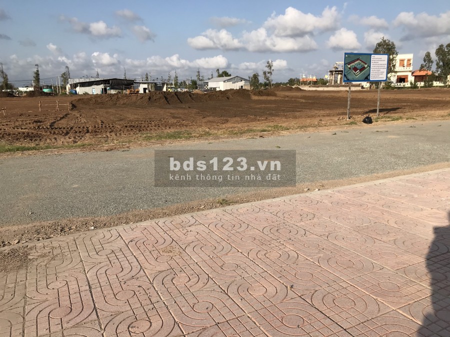 Bán đất mặt tiền chợ dự án Thạnh Phú Center, đường Đồng Văn Dẫn, 120m2 thổ cư