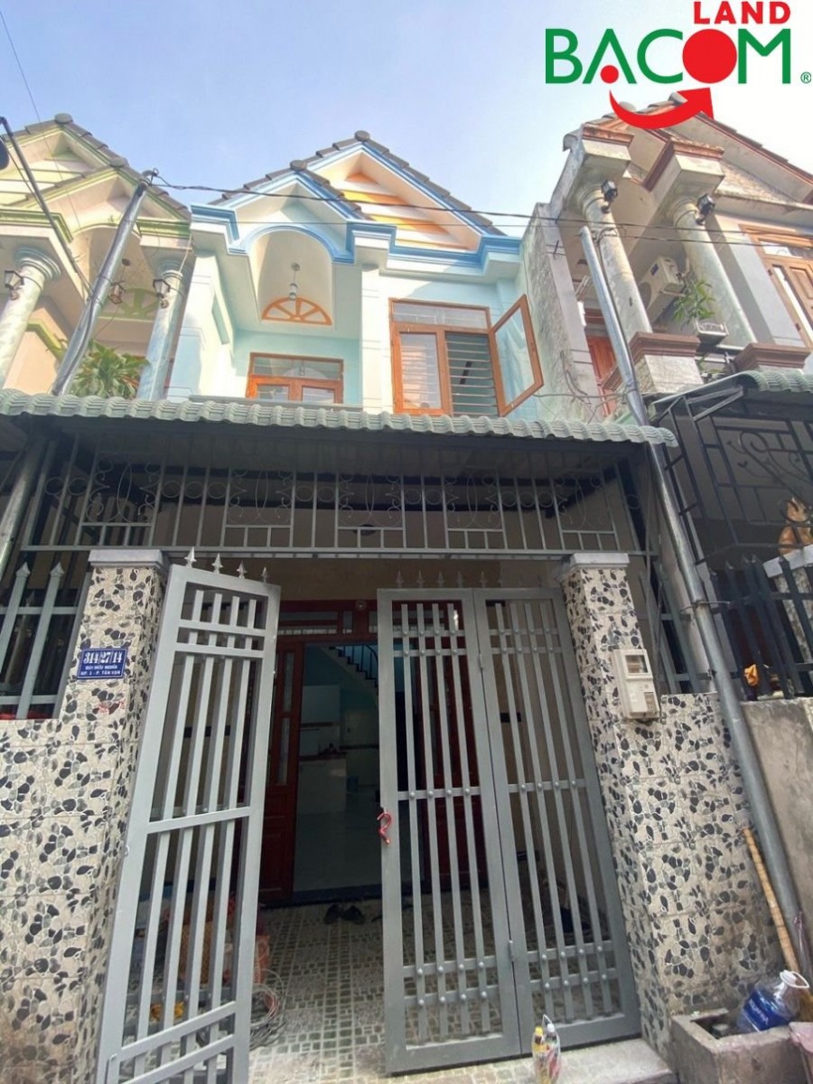 Cần bán căn nhà 1 trệt 1 lầu còn mới ở phường Tân Vạn, gần cây xăng Tân Vạn,sổ riêng ,hẻm xe hơi
