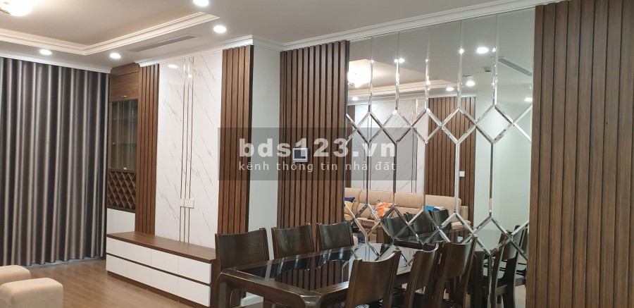 BÁN CĂN HỘ R2-12A, DIỆN TÍCH 88.99M2, BAN CÔNG HƯỚNG NAM, 3PN & 2VS, ĐỦ ĐỒ. LH: 0398195355