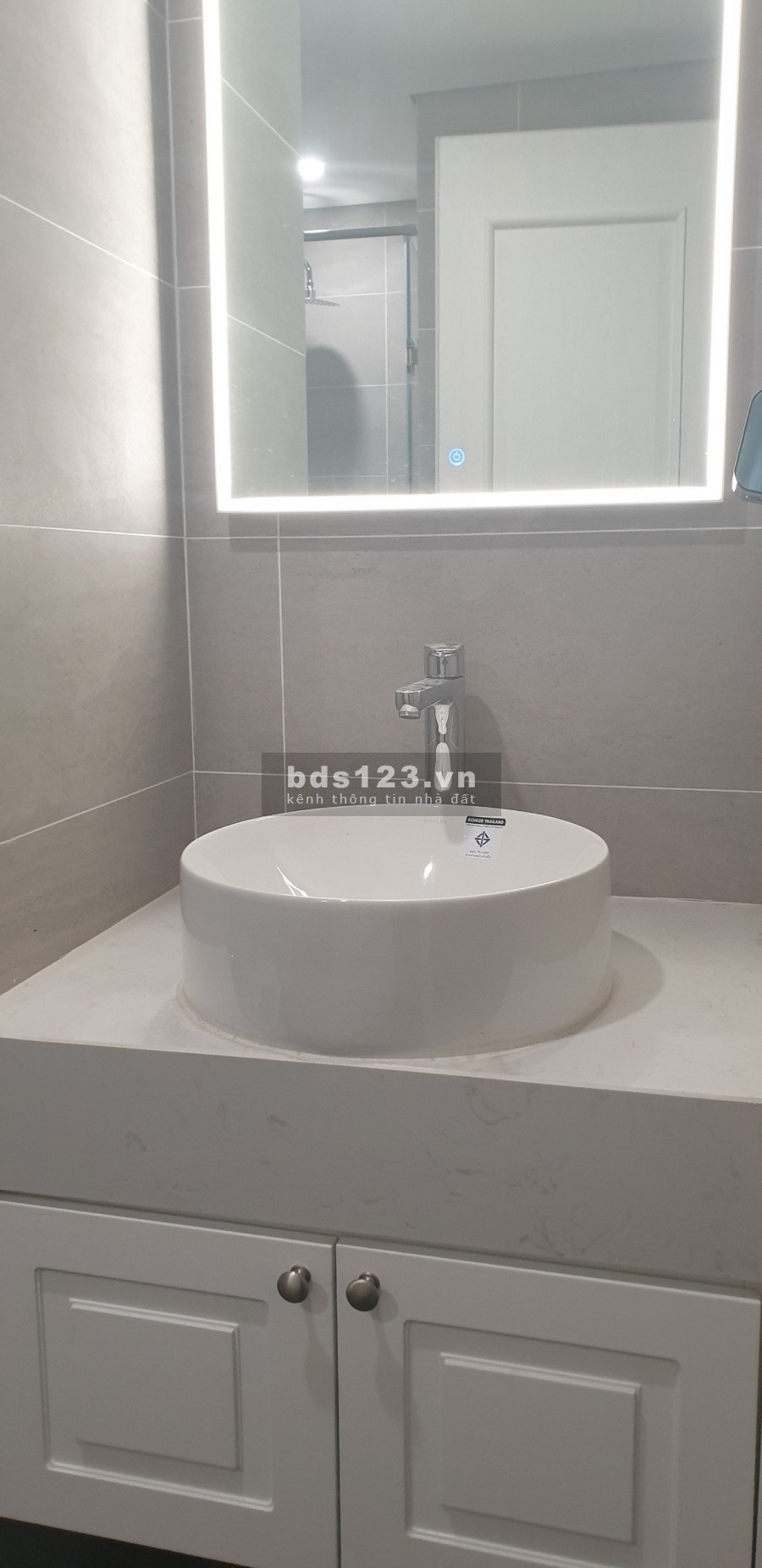 BÁN CĂN HỘ R2-12A, DIỆN TÍCH 88.99M2, BAN CÔNG HƯỚNG NAM, 3PN & 2VS, ĐỦ ĐỒ. LH: 0398195355