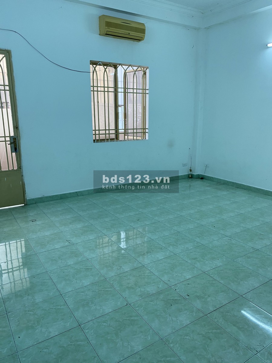 Mặt tiền Bình Lợi 5x20 trệt 2 lầu gồm 4 phòng 4wc, kinh doanh đa ngành, giá 25tr/th.