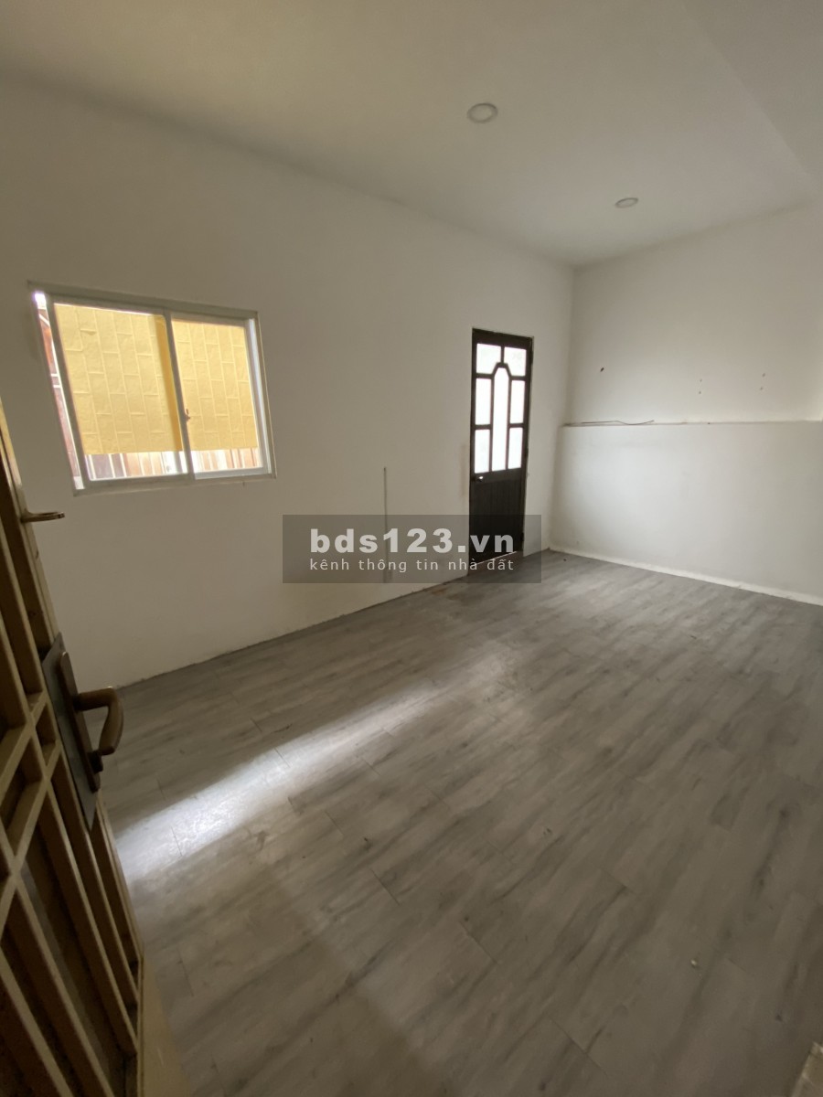 Mặt tiền Bình Lợi 5x20 trệt 2 lầu gồm 4 phòng 4wc, kinh doanh đa ngành, giá 25tr/th.