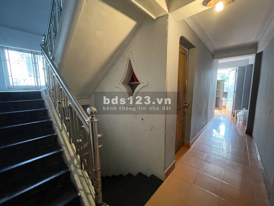 BÁN NHÀ MẶT TIỀN KINH DOANH ĐƯỜNG NGUYỄN TRÃI GIÁ CHỈ 5,X TỶ