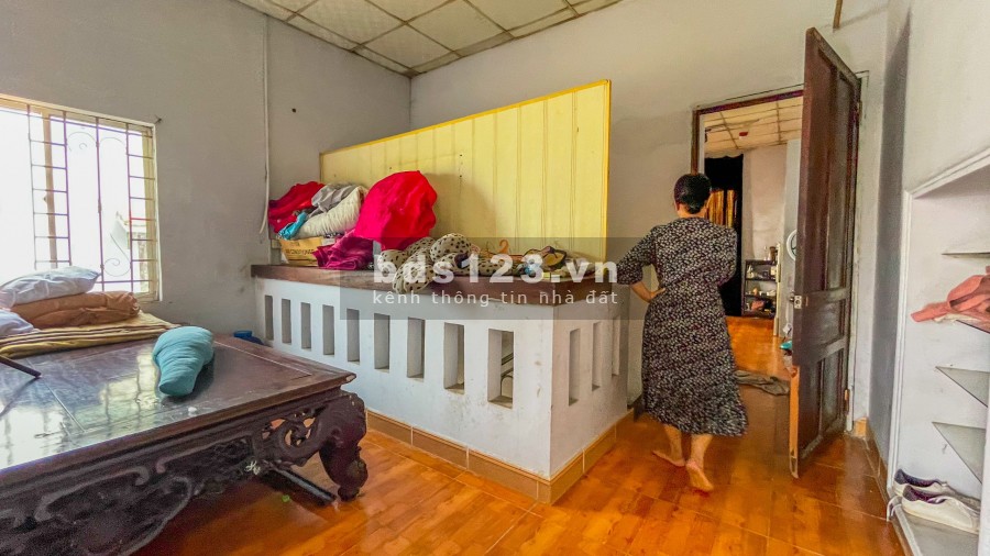 BÁN NHÀ MẶT TIỀN KINH DOANH ĐƯỜNG NGUYỄN TRÃI GIÁ CHỈ 5,X TỶ