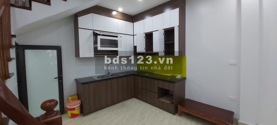 Bán nhà mới Mỹ Đình, 5 tầng, MT 4.4 mét 40 mét ô tô tránh chỉ 4.5 tỷ