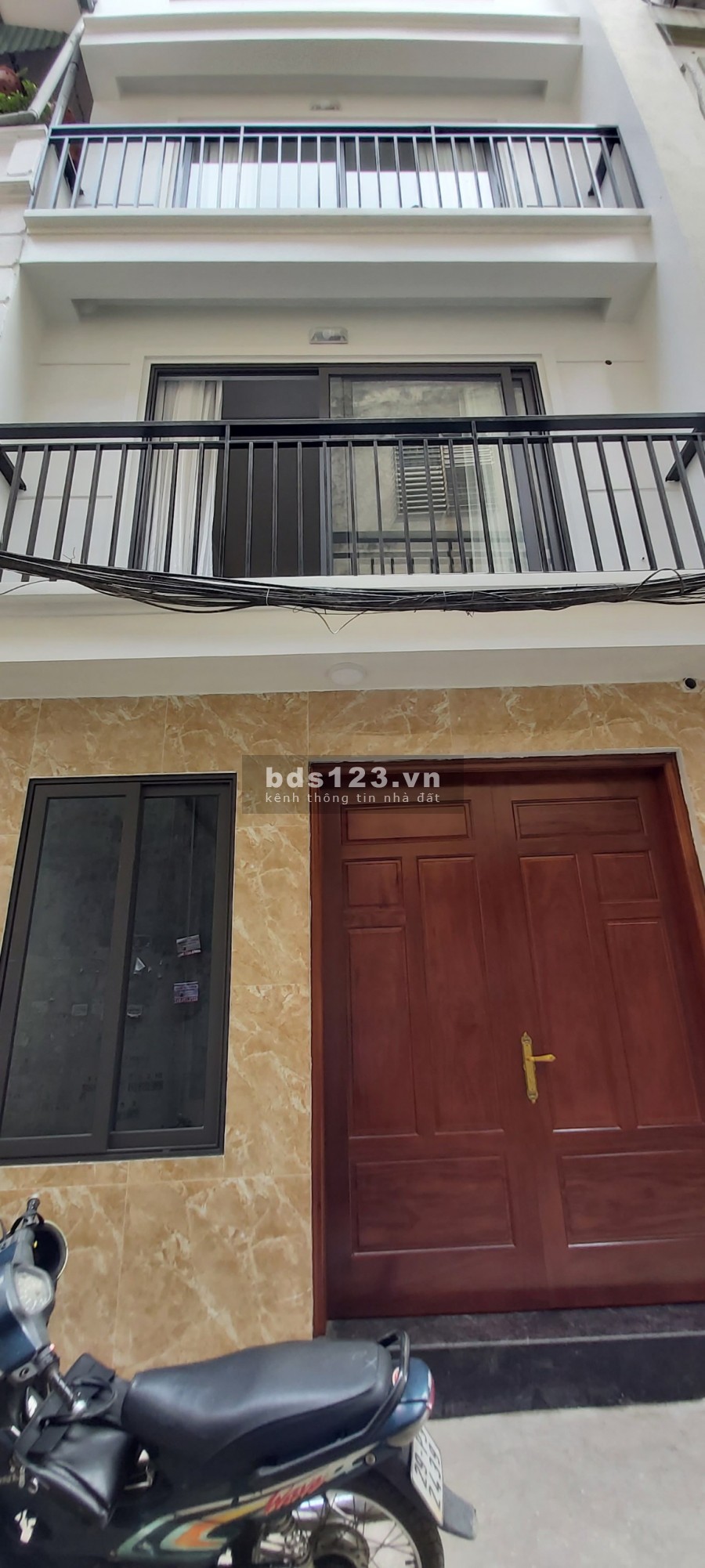 Bán nhà mới Mỹ Đình, 5 tầng, MT 4.4 mét 40 mét ô tô tránh chỉ 4.5 tỷ