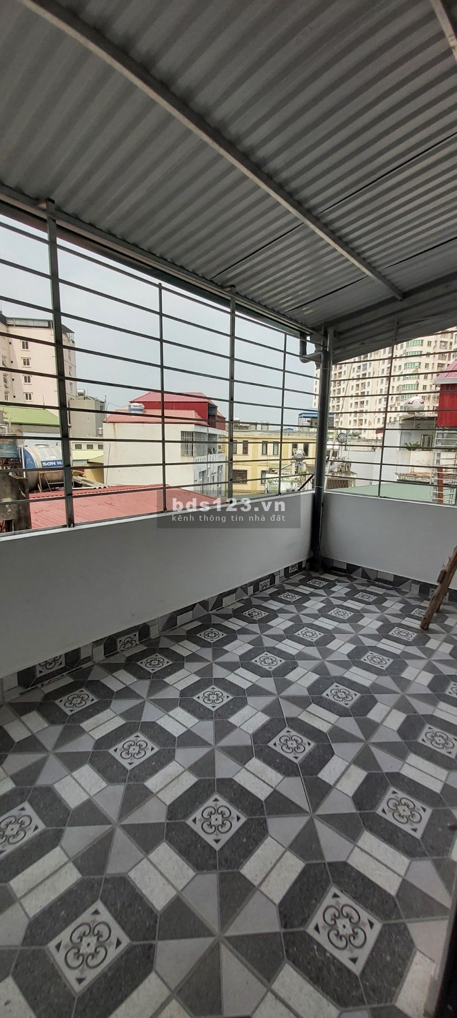 Bán nhà mới Mỹ Đình, 5 tầng, MT 4.4 mét 40 mét ô tô tránh chỉ 4.5 tỷ