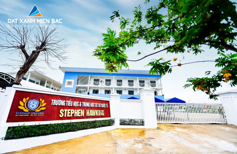 Bán nhà 4 tầng sát Vincom Uông Bí giá cực rẻ