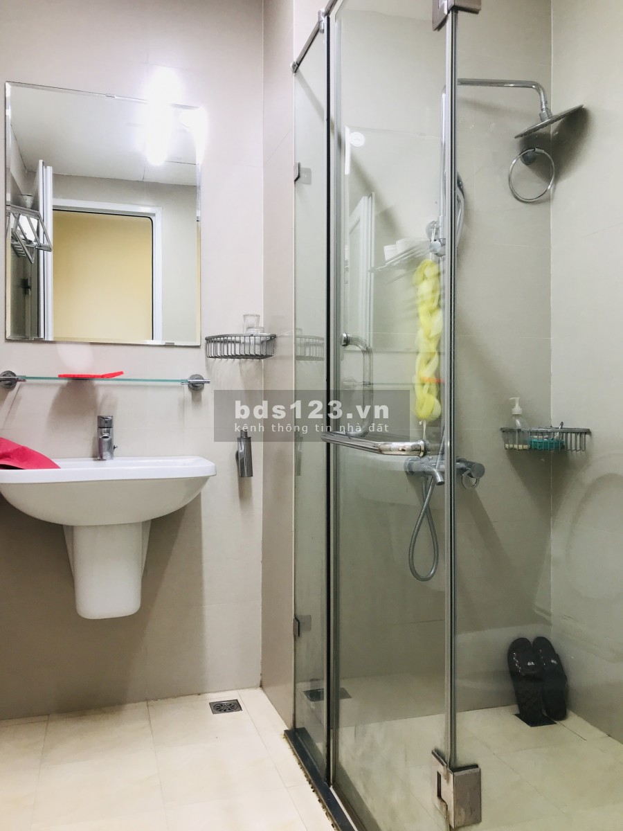 Cho thuê chung cư căn hộ Golden Land 2pn 96m2 đầy đủ đồ. Giá: 13Tr/Tháng(vào ngay)
