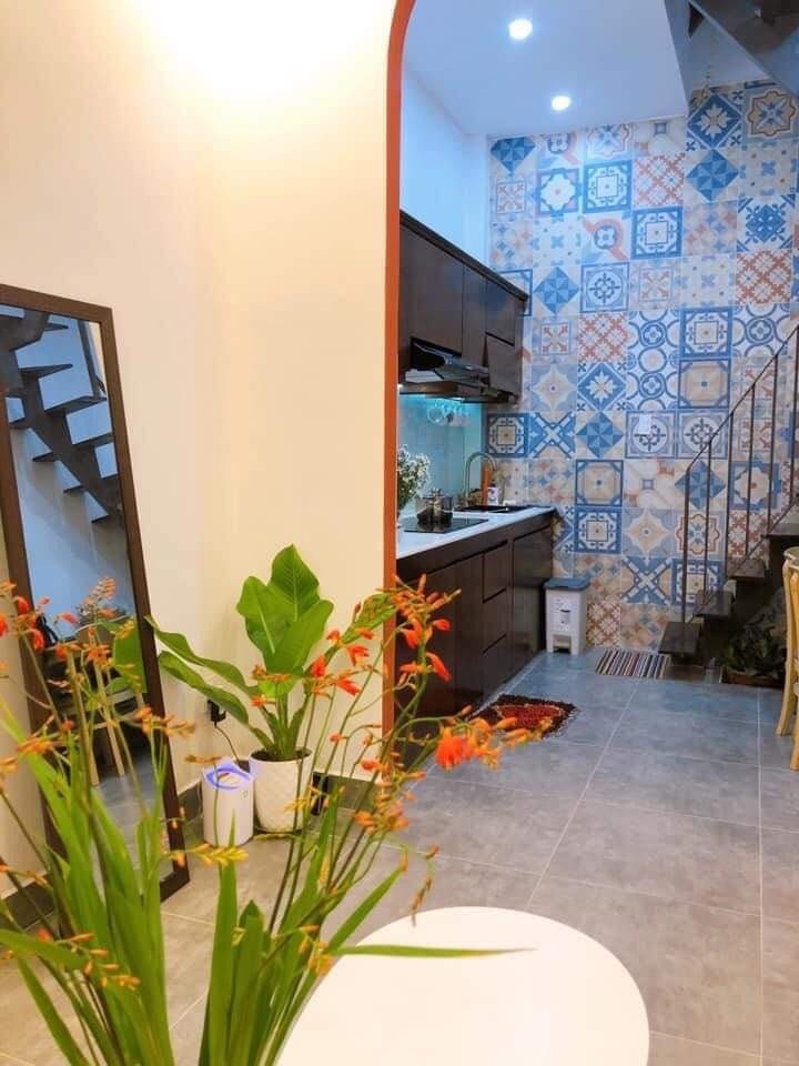 Bán nhà Bùi Thị Xuân, Tân Bình, giá rẻ, vị trí đẹp, hẻm trên 3m.