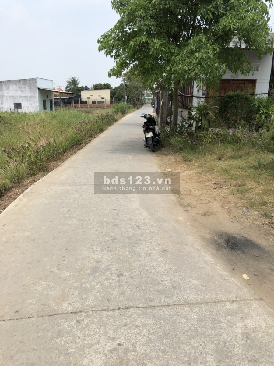 Bán đường Nguyễn Văn Long, Xã Quy Đức, H,Bình Chánh DT 187m2 giá 1,150 tỷ