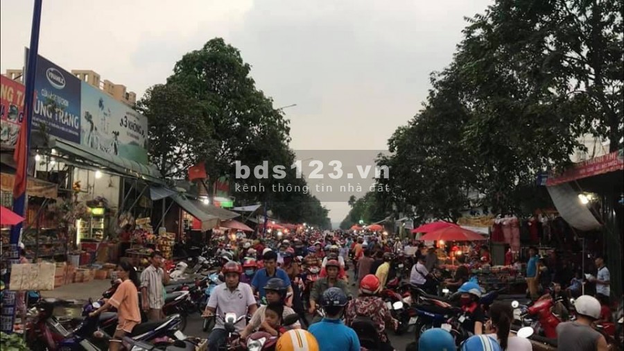 Chủ Kẹt Tiền Cần Sang Gâp Dãy Trọ 16P+2Kiot Ngay TT KCN, Dân Cư Đông Kín Mít, Sát Chợ, Giá Rẻ