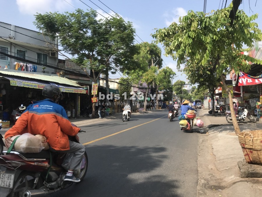 Cho thuê MTKD đường Tỉnh Lộ 10 gần Vòng Xoay Phú Lâm ngang 8X20