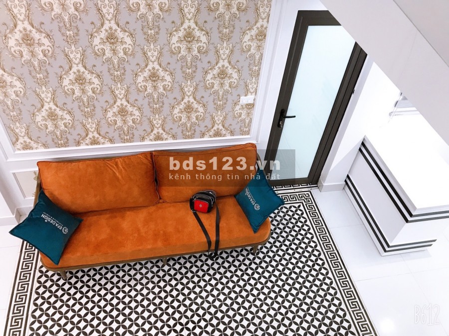 Bán nhà 4 tầng đẹp ở luôn ngõ 460 Thụy Khuê 54m2 giá 4,8 tỷ. LH 0912442669