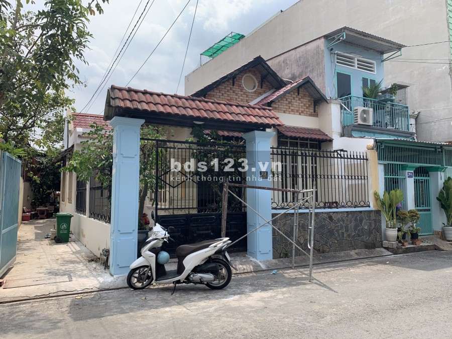 Chính chủ cho thuê nhà nguyên căn Mặt tiền đường Số 7, phường Long Trường, Quận 9. Diện tích: 120m2