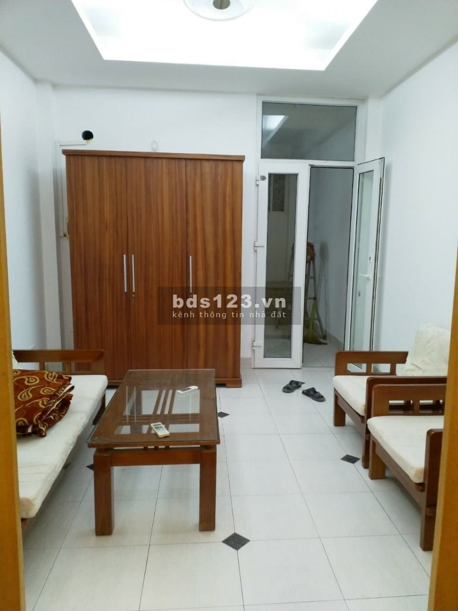 Căn Hộ Cho Thuê Nguyễn Khánh Toàn, Gần Phố, Ngõ Ô Tô 5tr/tháng.