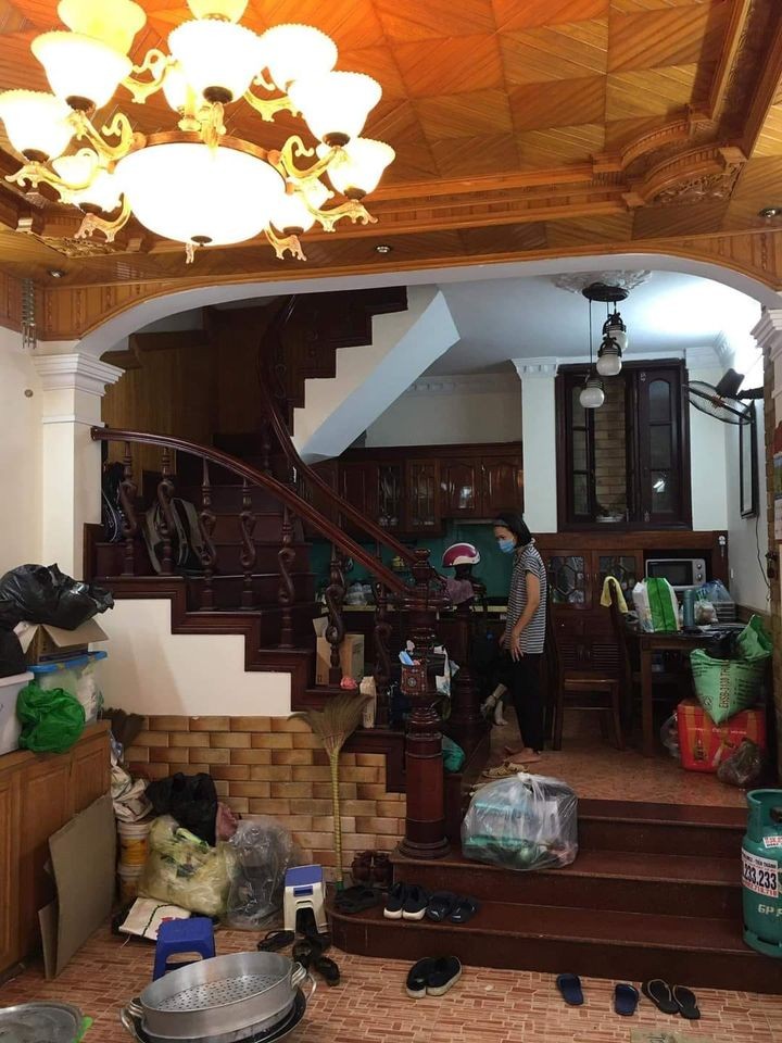 Bán nhà đẹp Xuân Thủy, Cầu Giấy đẹp ở luôn 50m2 4.4 tỷ.