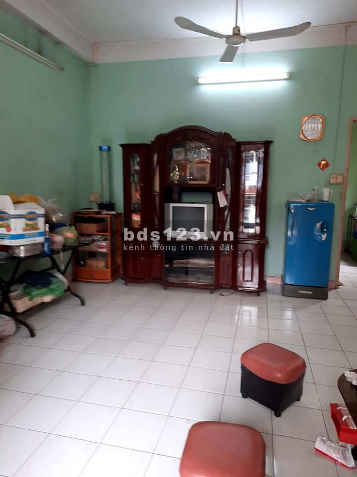Kẹt tiền bán gấp mt Thạch Lam, 50m2 ngang 5m, 4 tầng đúc, kinh doanh tuyệt vời. Giá chỉ 8,5 tỷ